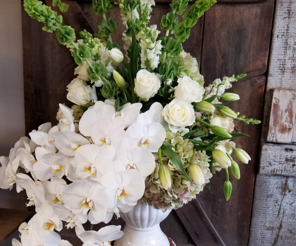 click here to see our wedding shower florals